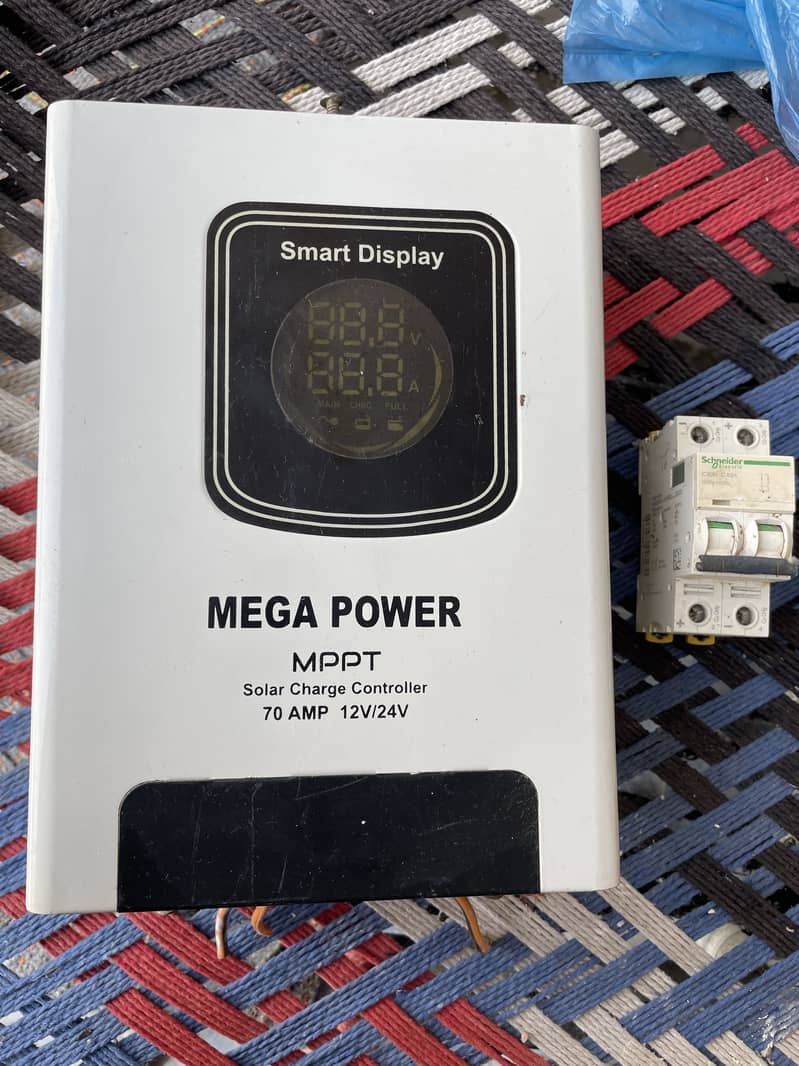 MPPT CHARGE CONTROLLERS 65A 2