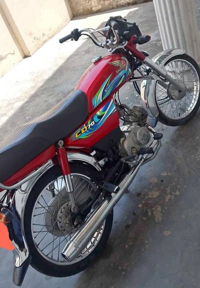 CD70 red clr model 2024 single hand use dacuments complete
