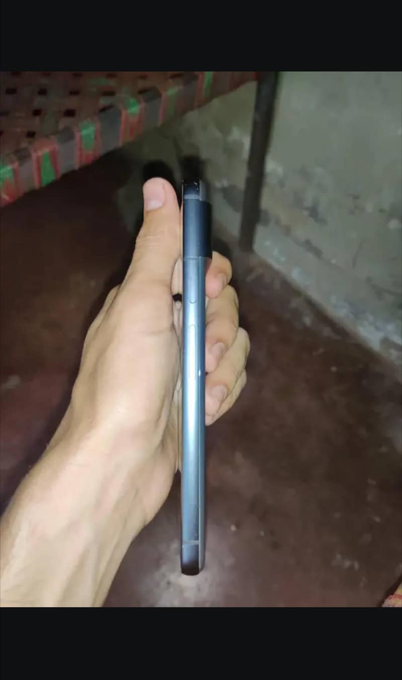Google Pixel 8 3
