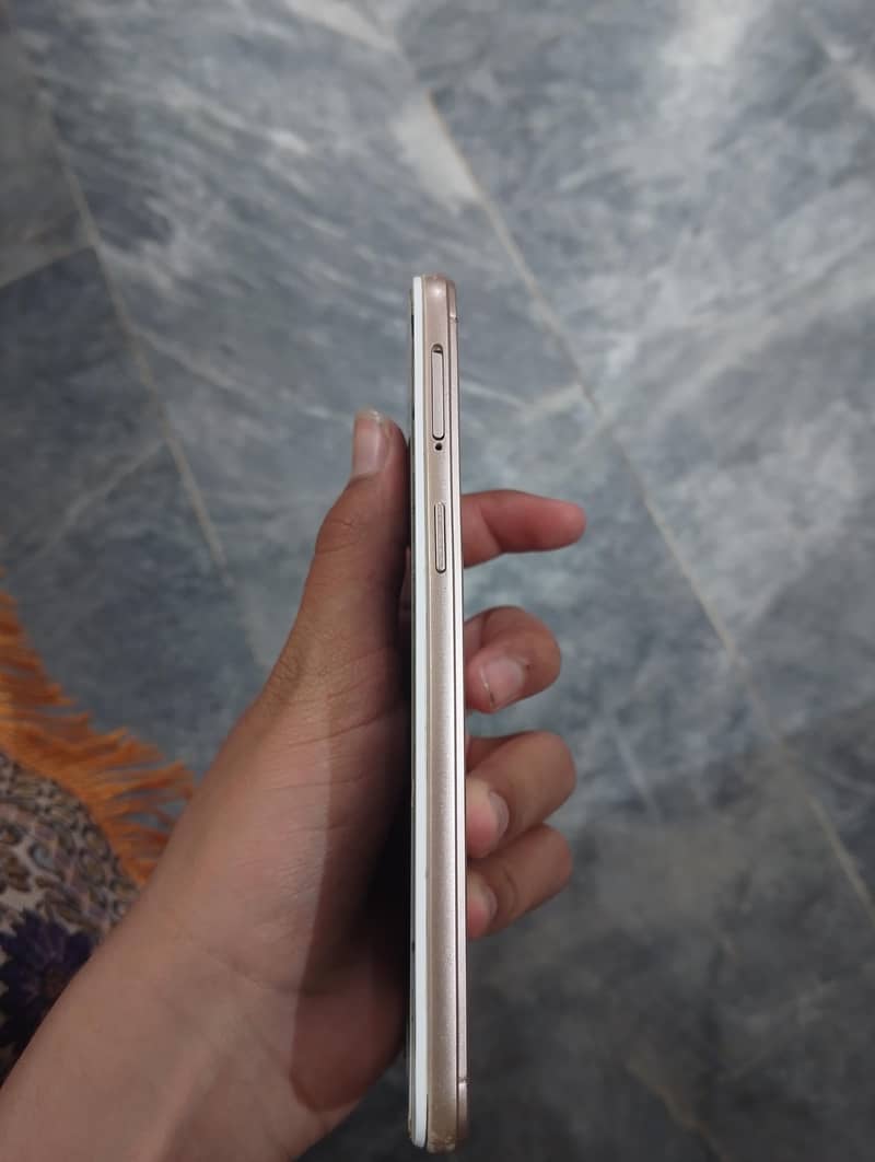 OPPO A57 2