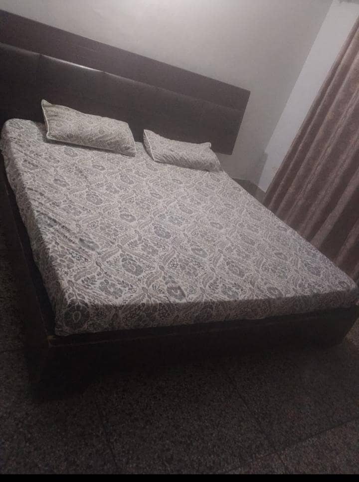 king size bed 2