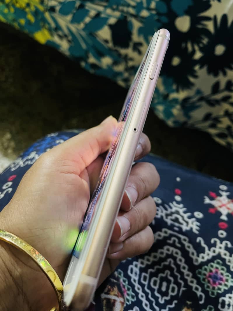 Apple iPhone 8 1