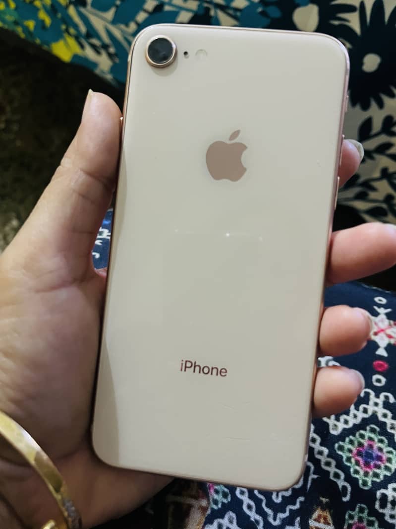 Apple iPhone 8 4