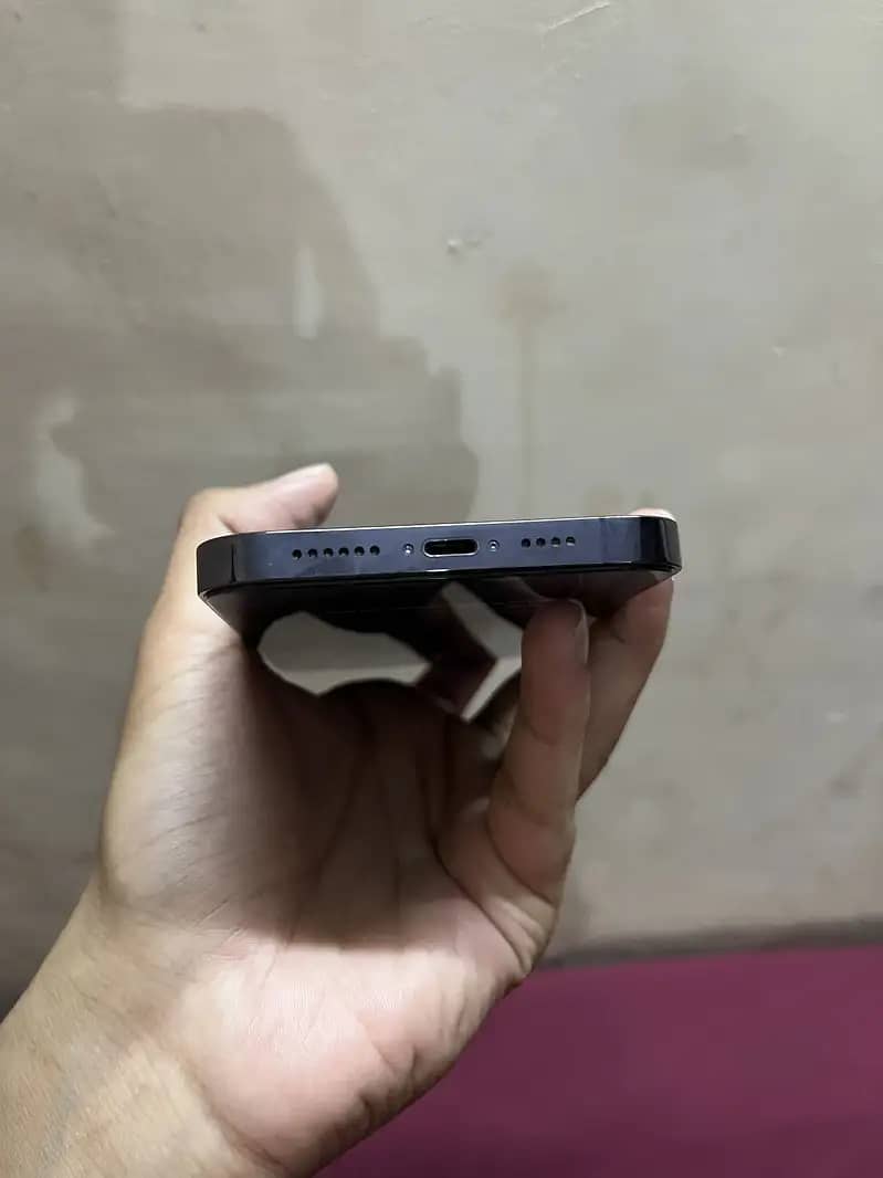 Apple iPhone 14 Pro Max 1