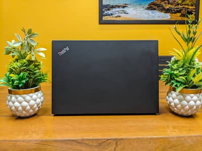 Lenovo ThinkPad T14 Gen 2,Core i7 11th Gen,16GB RAM,256GB SSD,Touch