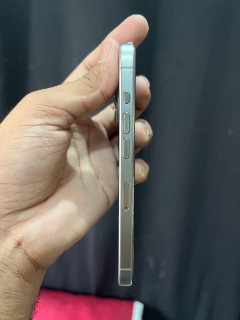 Apple iPhone 15 Pro 1