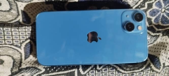 Apple iPhone 13