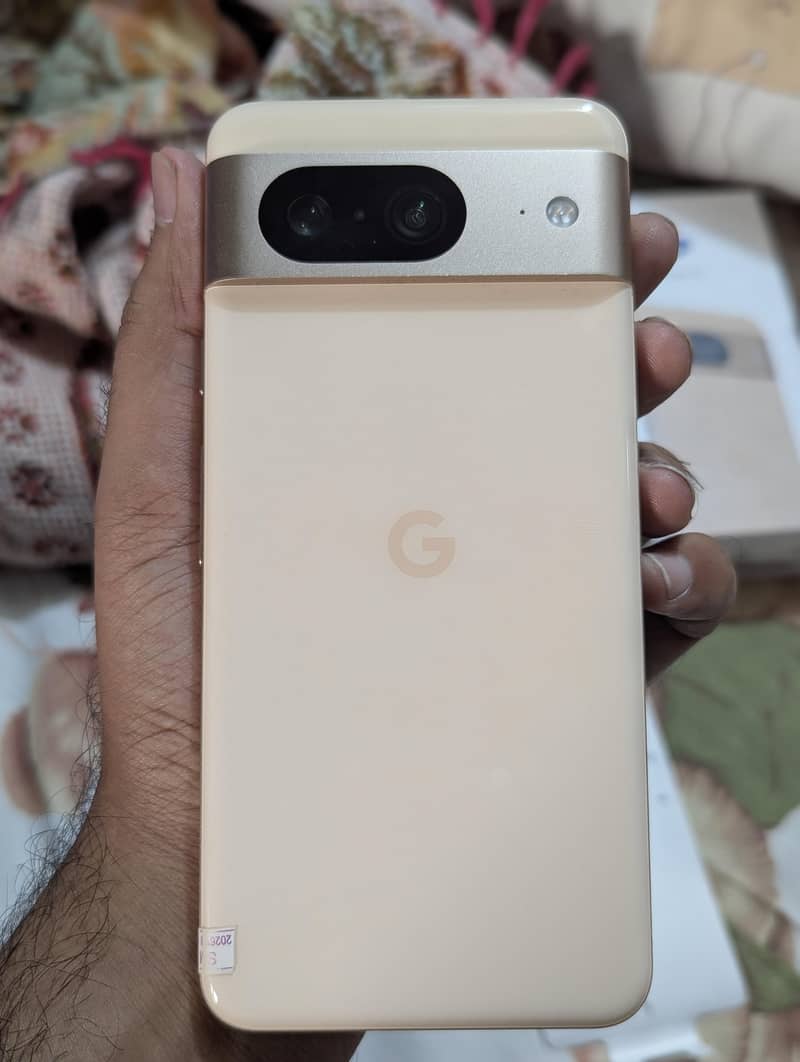 Google Pixel 8 with Box 2