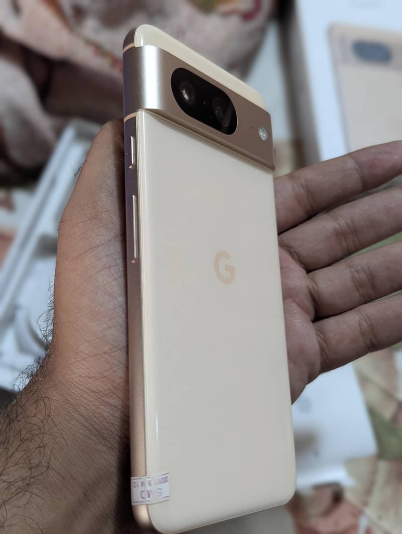 Google Pixel 8 with Box 3
