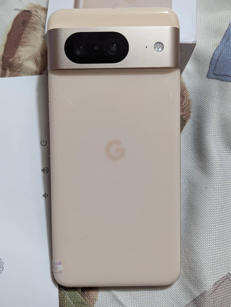 Google Pixel 8 with Box 5