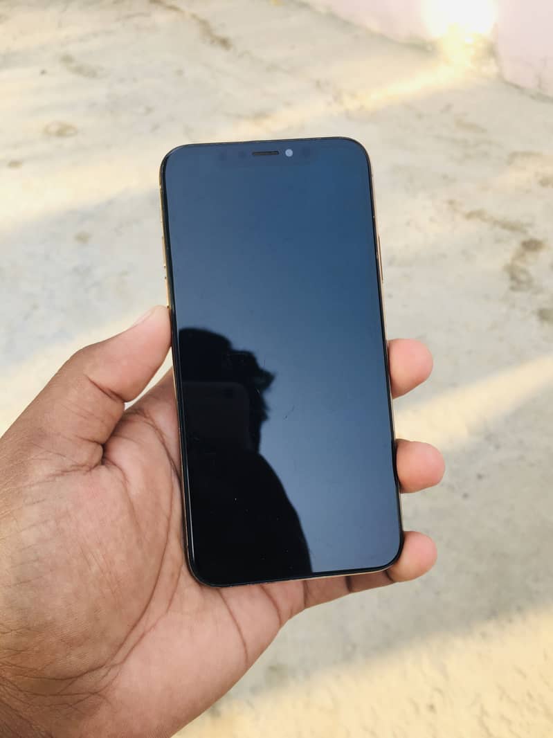 Apple iPhone XS Sim Working 1
