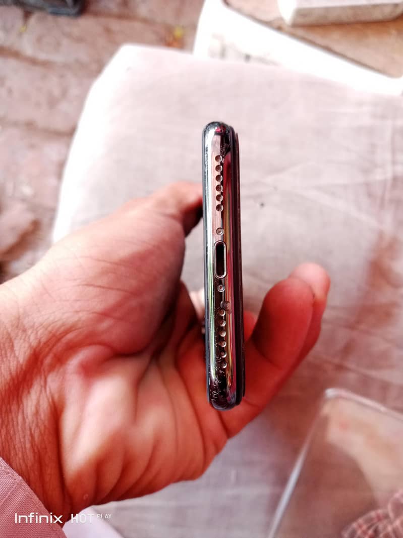 Apple iPhone X 2