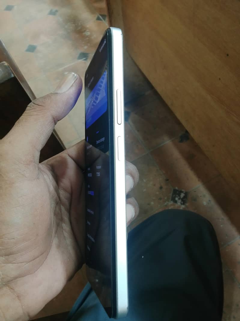 Realme C71 1