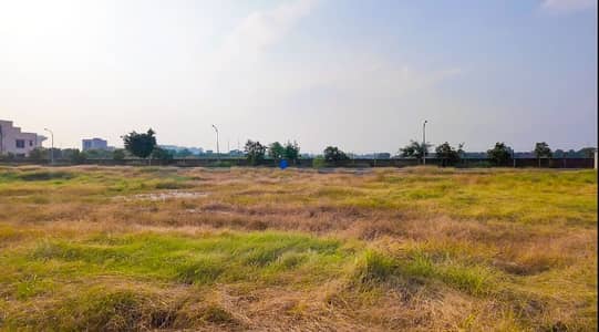 10 Marla Premium Builder Location Plot for Sale in Bahria Orchard Phase 4