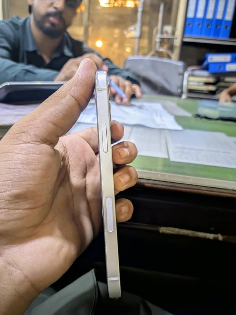 Apple iPhone 12 1