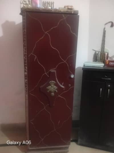 secondhand cupboard sell in reasonable price contact only serious