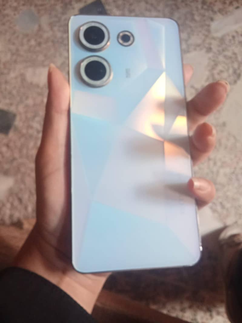 Tecno CAMON 20 0