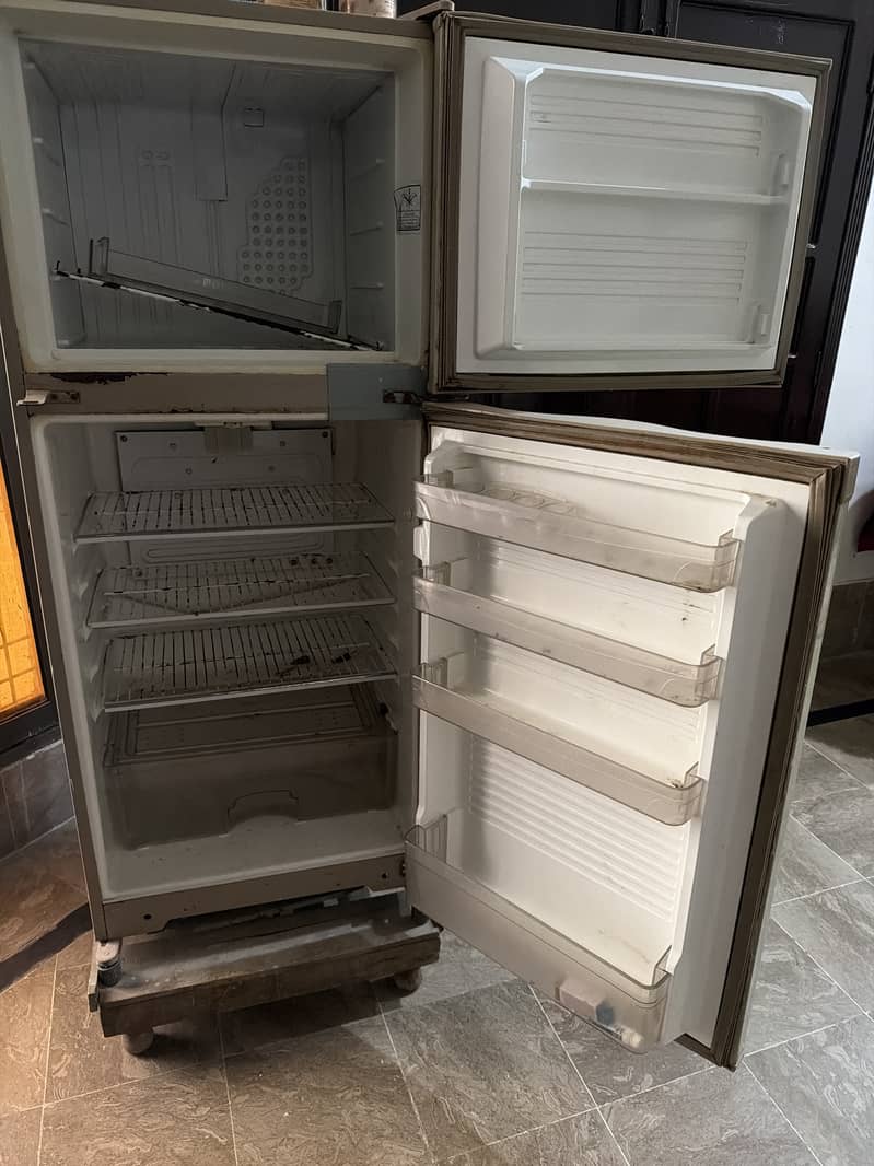 Dawlance Refrigerator 3