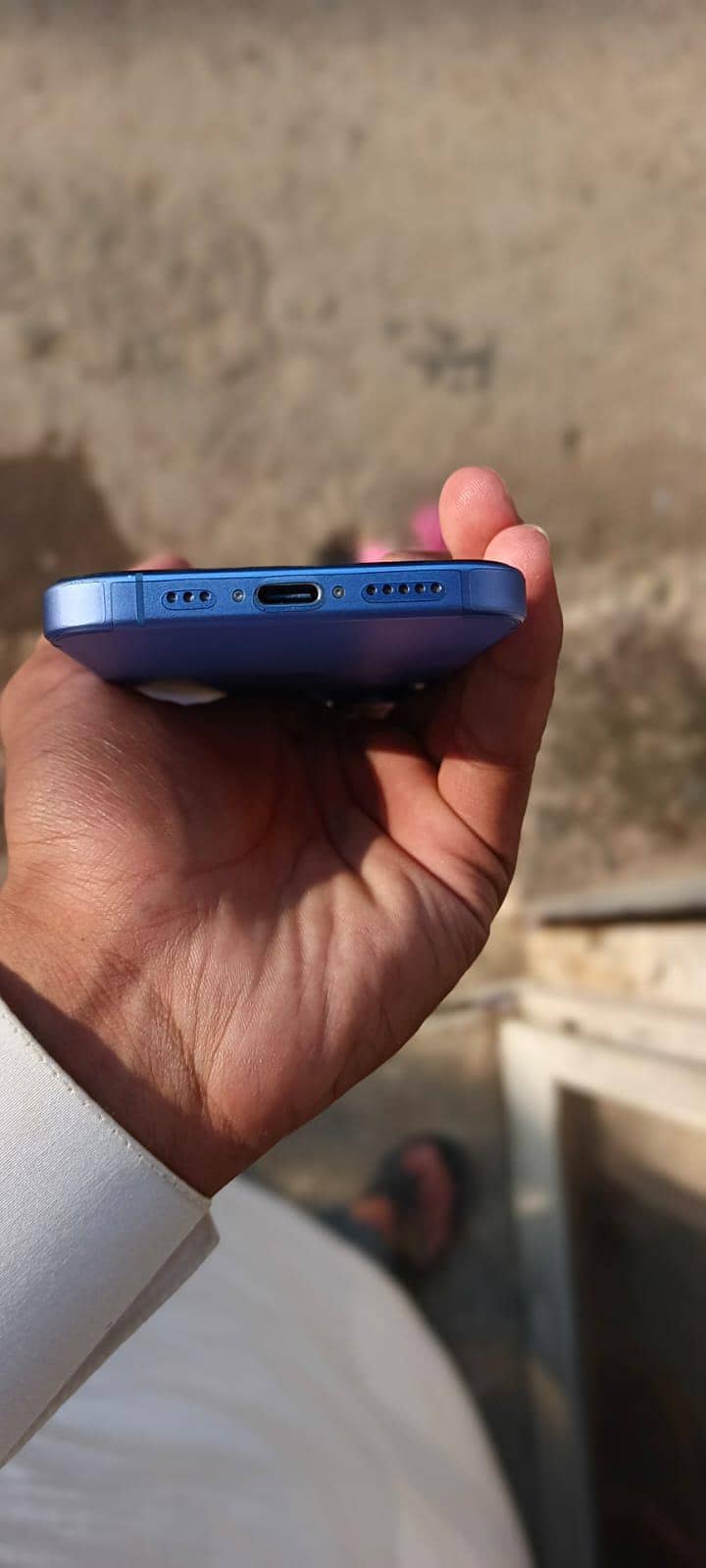 Apple iPhone 16 7