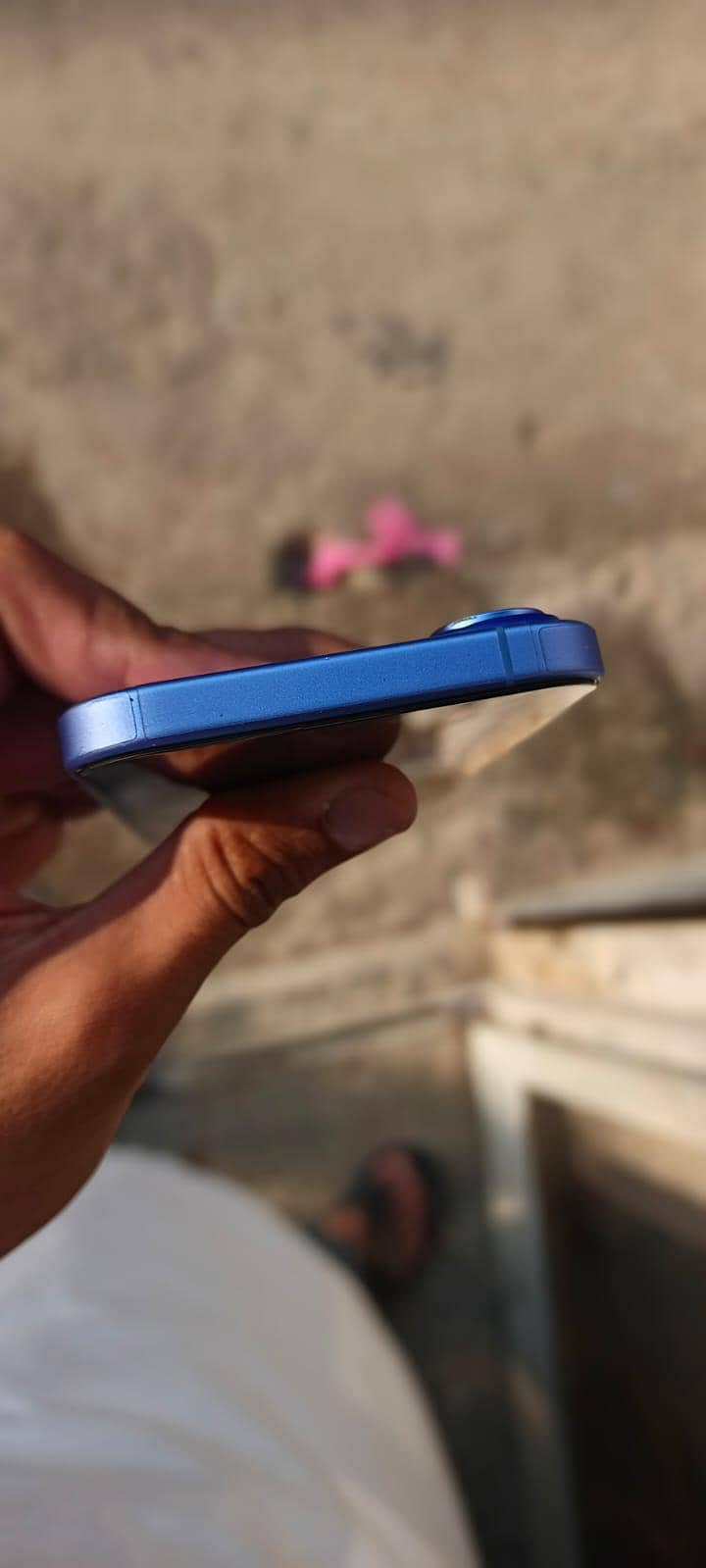 Apple iPhone 16 11