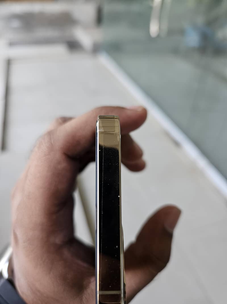 Apple iPhone 12 Pro 9