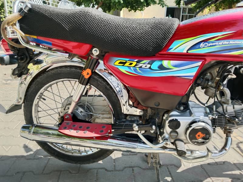 Honda CD70 6