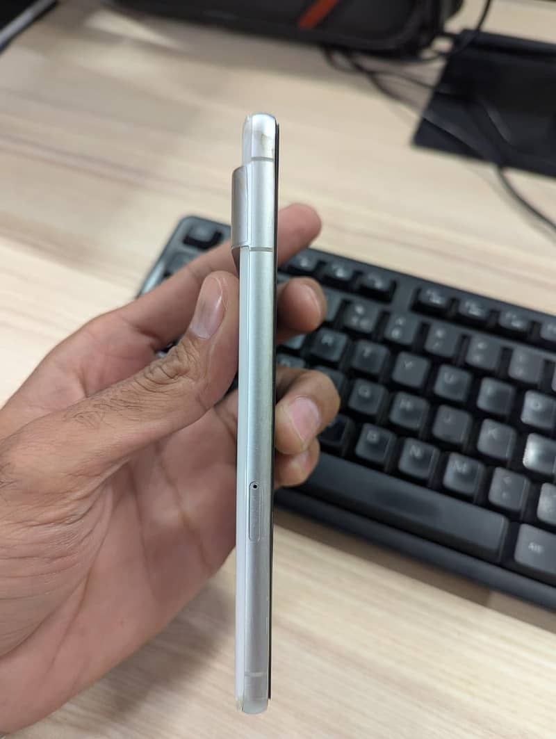 Google Pixel 7 3
