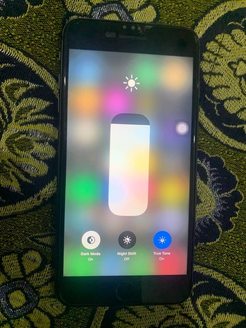 Apple iPhone 8 Plus 1