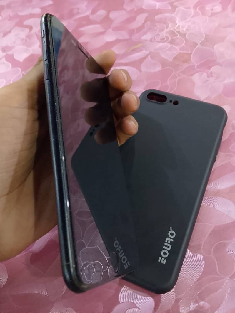 Apple iPhone 7 Plus 1
