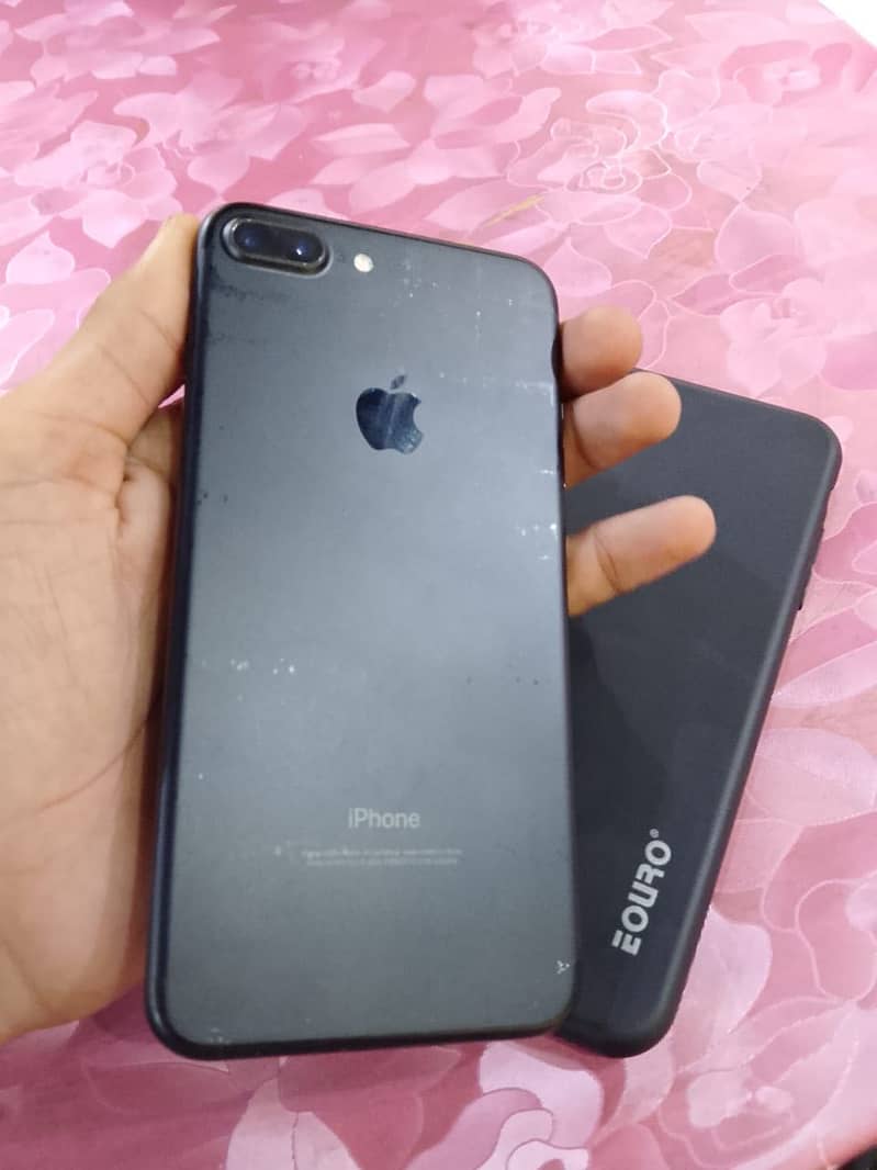 Apple iPhone 7 Plus 2