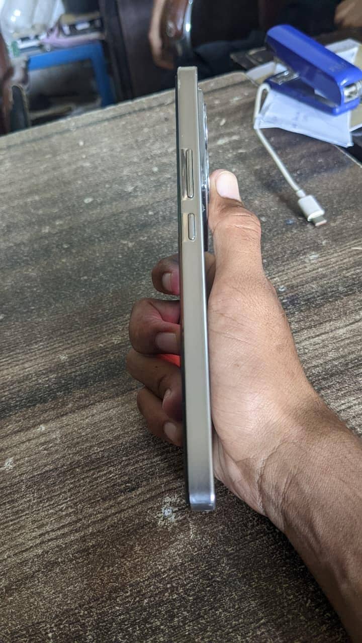 Infinix Note 40 5