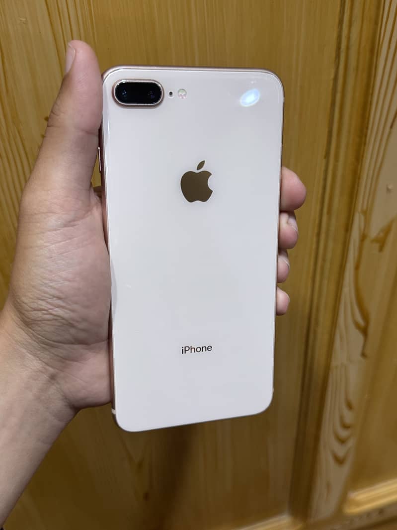 Apple iPhone 8 Plus 0