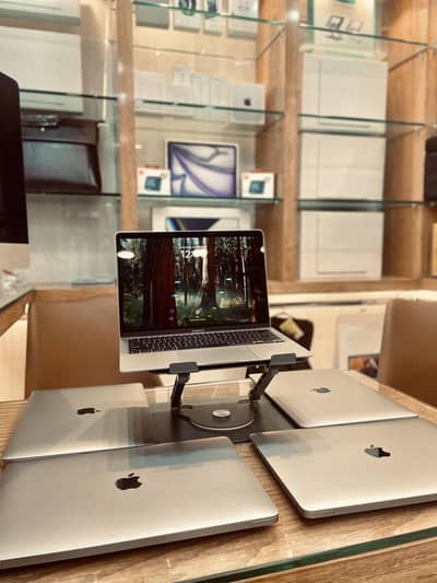 MacBook Air M1 13.3inch 16gb/256gb & 16gb /512gb