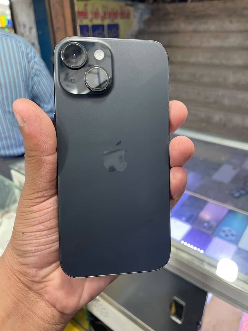 Apple iPhone 15 2