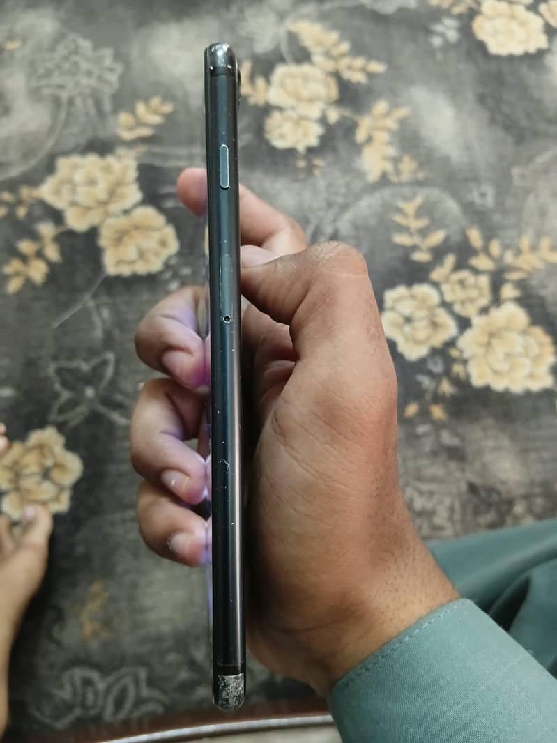 Apple iPhone 7 Plus 1
