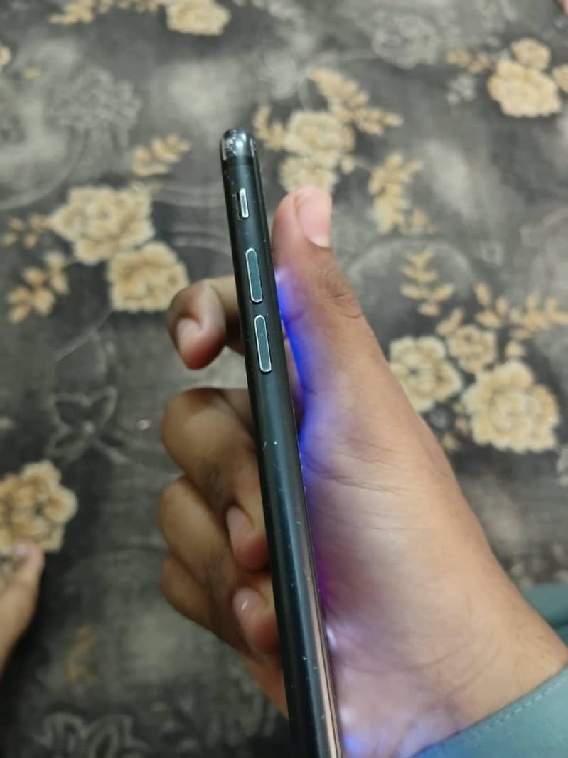 Apple iPhone 7 Plus 2