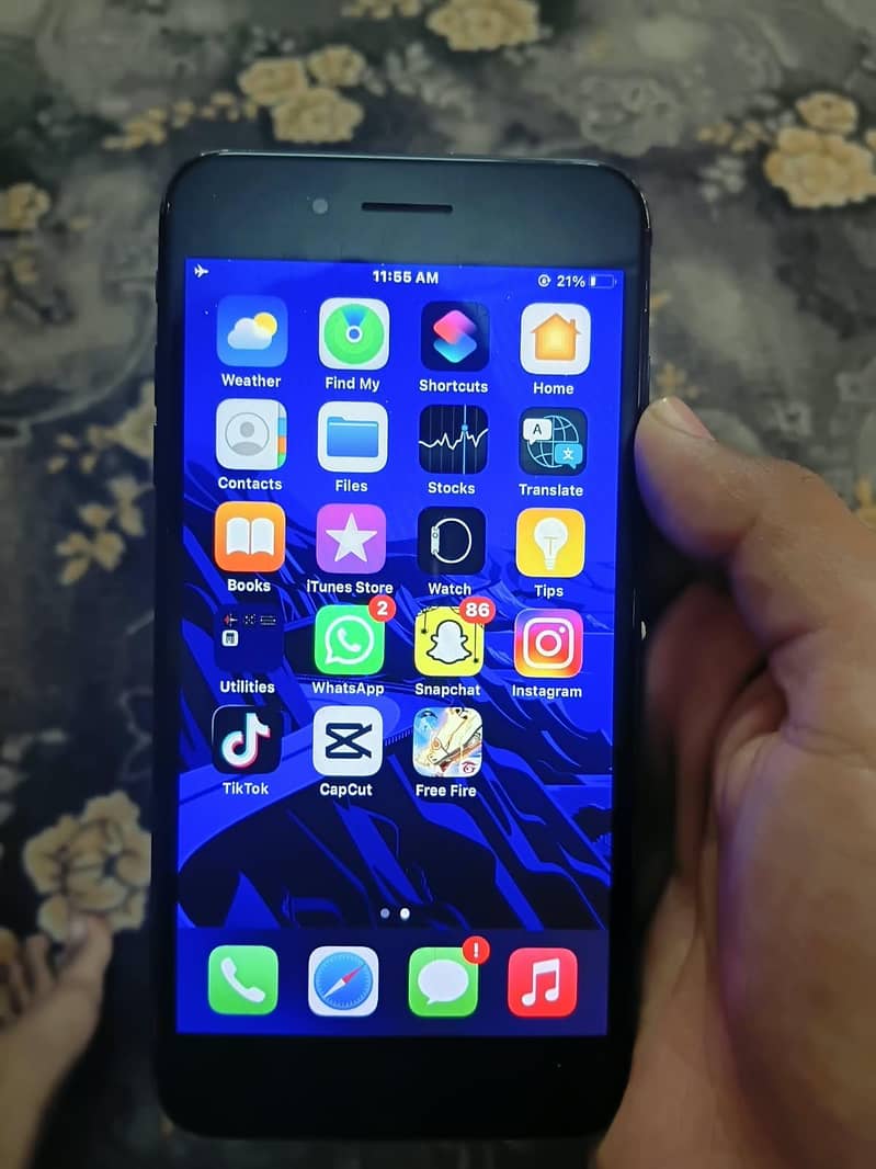 Apple iPhone 7 Plus 3