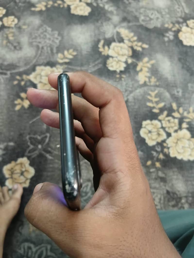 Apple iPhone 7 Plus 5