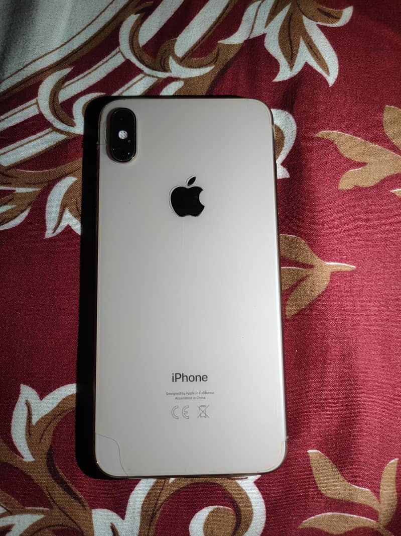 Apple iPhone XS Max 1