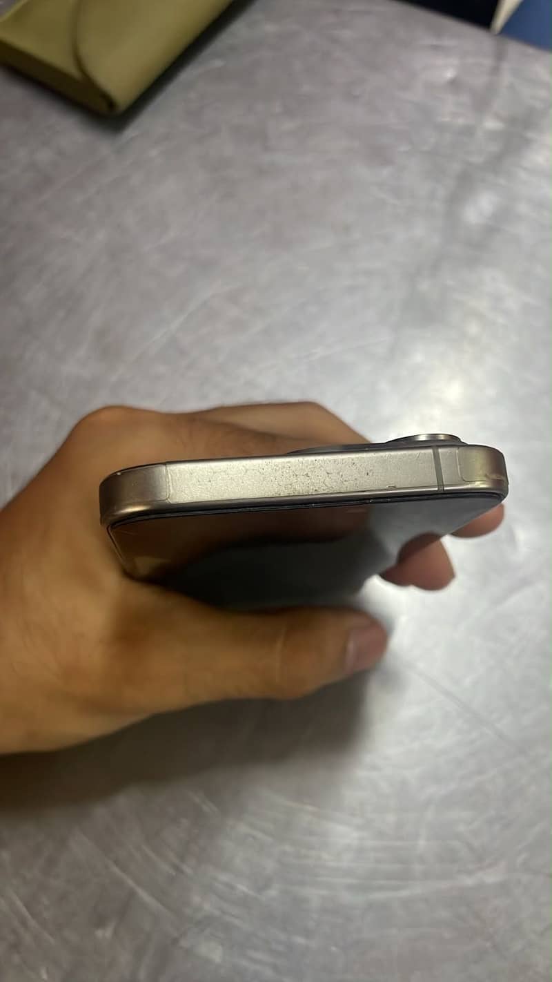 Apple iPhone 15 Pro 1