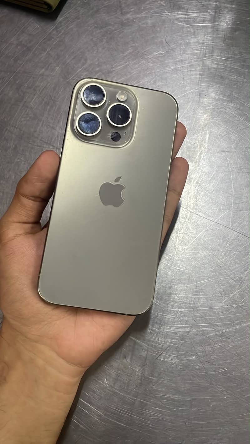 Apple iPhone 15 Pro 2