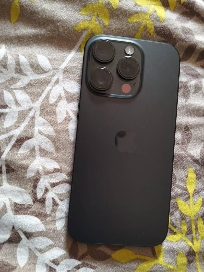 Apple iPhone 15 Pro 0