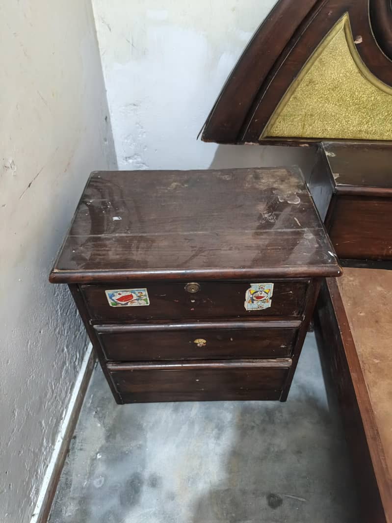 bed with two side tables 8