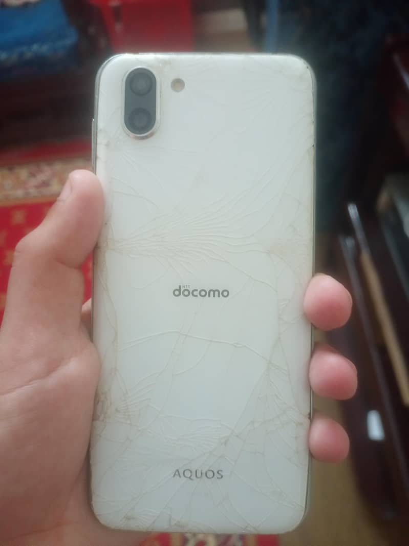 Sharp Aquos R2 4/64 Broken 0