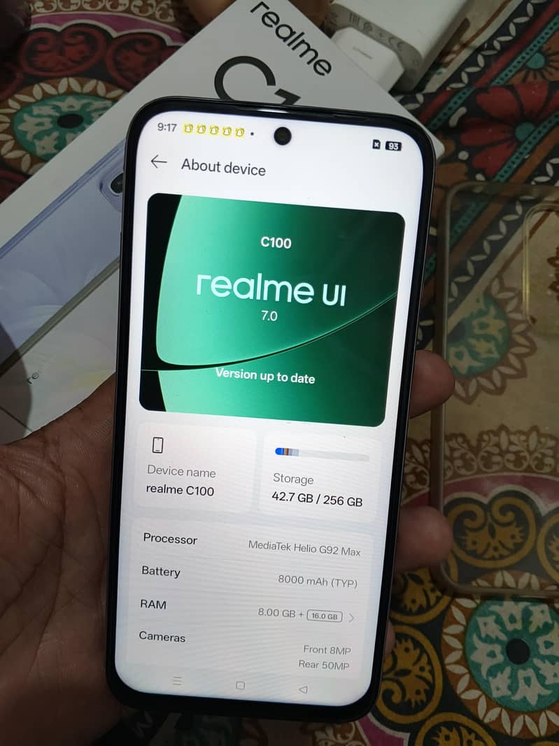 Realme C100 1