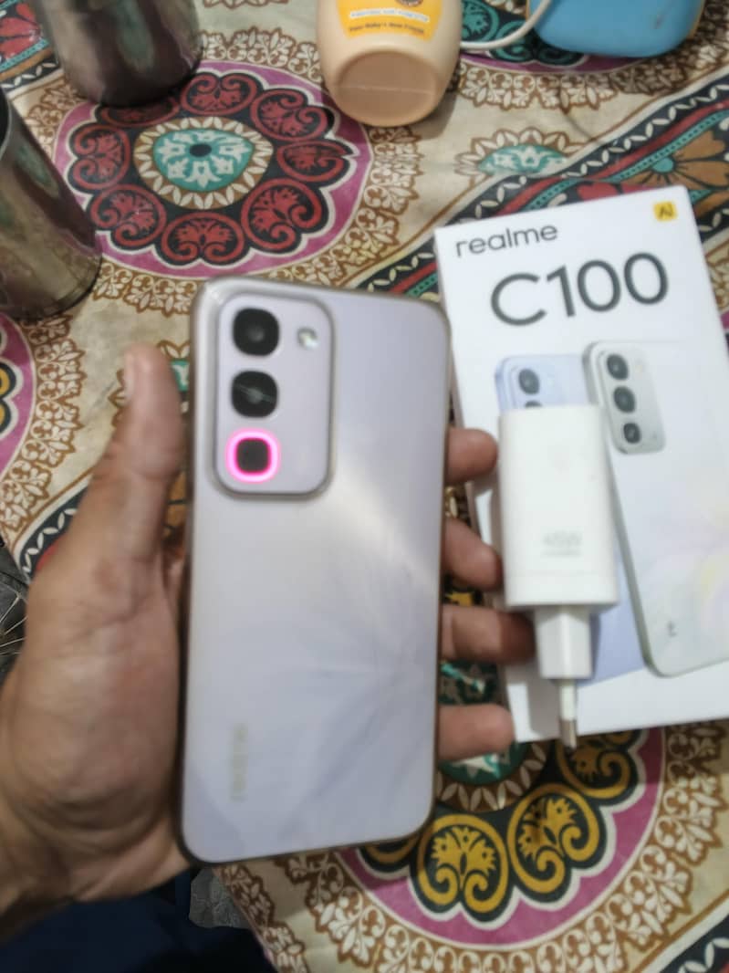 Realme C100 2