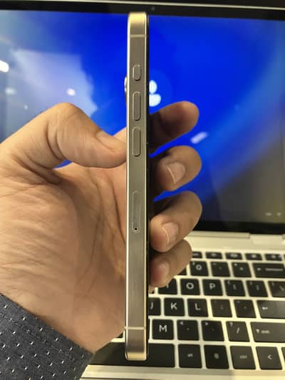 Apple iPhone 15 Pro