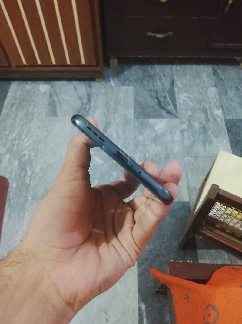 Techno spark 40 pro plus 4