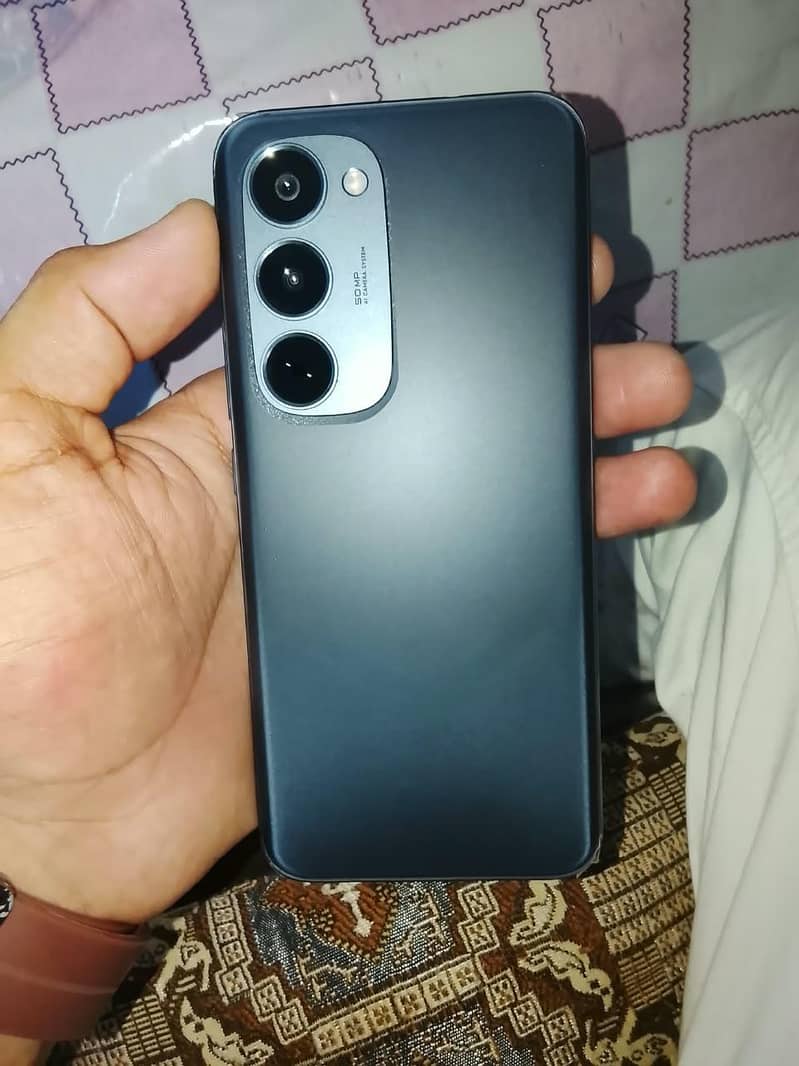 Techno spark 40 pro plus 7