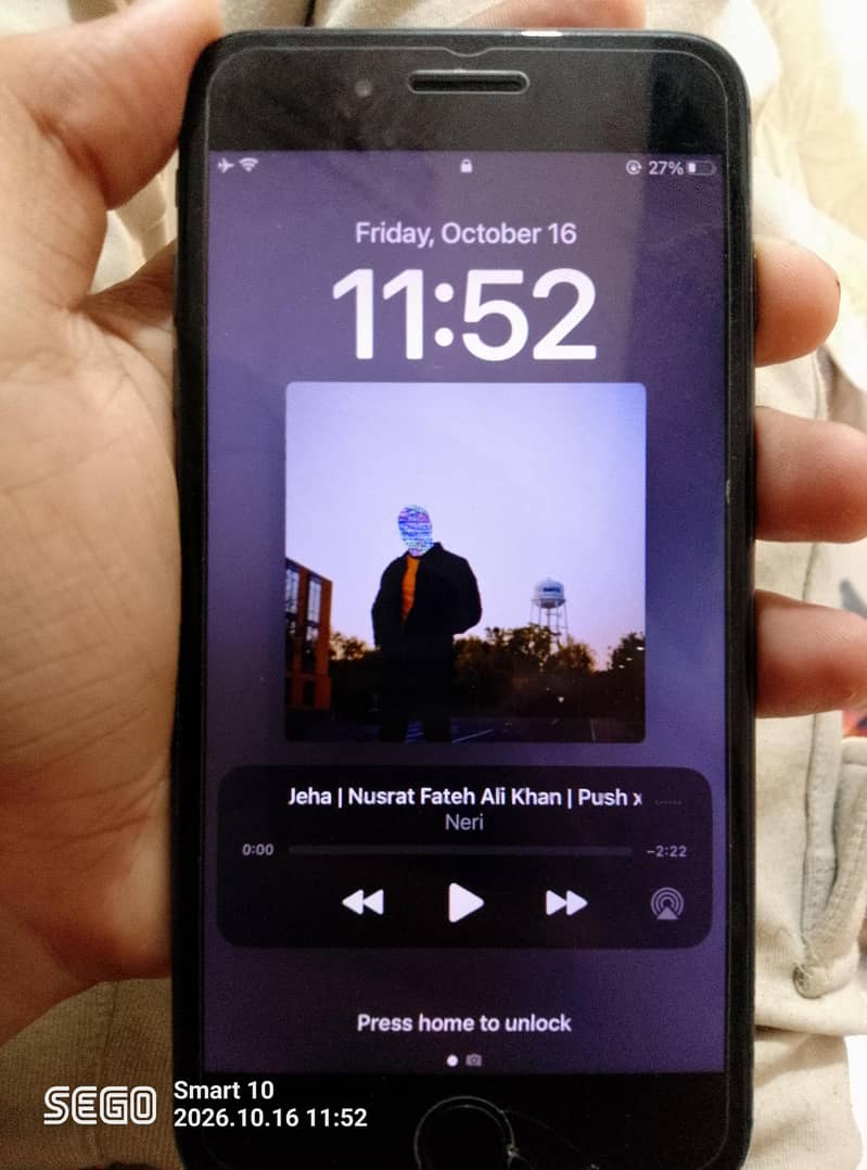 Apple iPhone 8 Plus 4